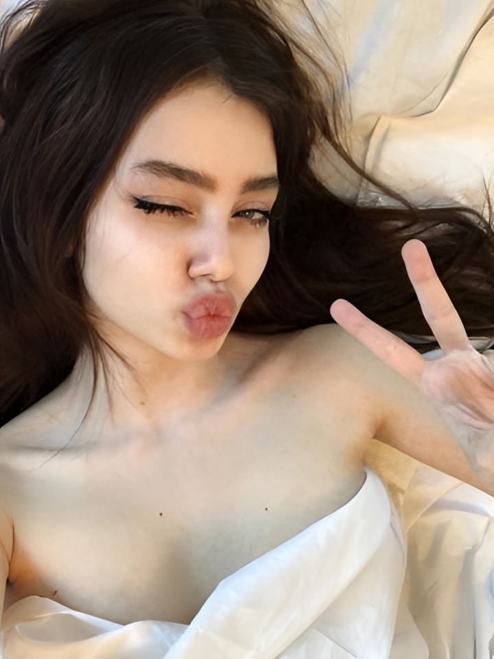 Азалия привлекальеная девушка из Балахны цена от 3000 руб