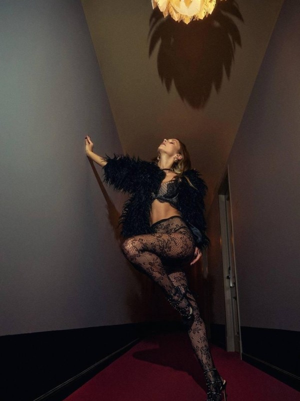 Света привлекательная девушка из Балахны цена от 6000 руб